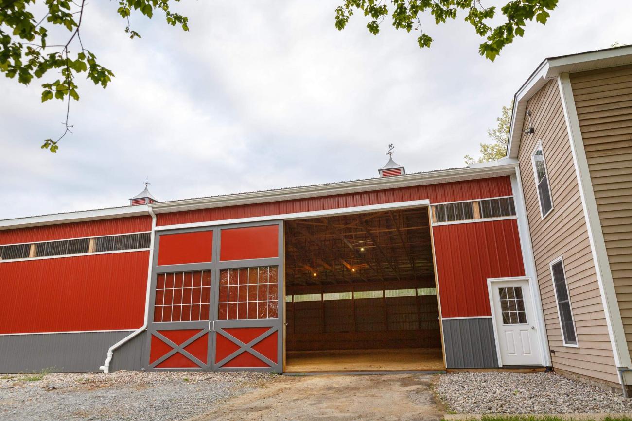 Red &amp; Grey Metal Horse Barn